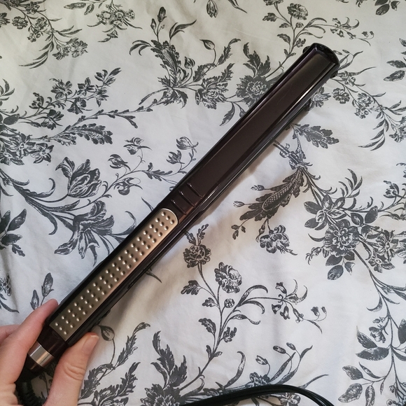 🖤Infiniti Pro Hair Straightener🖤 - Picture 2 of 2